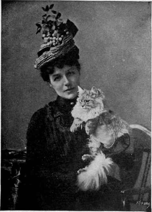 Miss Frances Simpson and her Silver Male Cambyses Gunn & Stuart, photo, Richmond