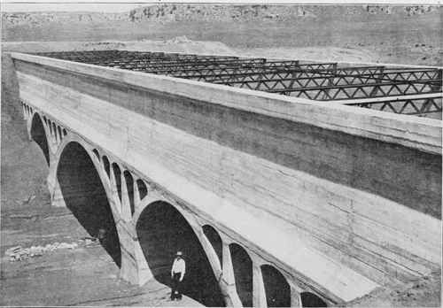 TOP AND SIDE VIEW OF SPRING CANYON FLUME ON INTERSTATE CANAL, NORTH PLATTE IRRIGATION PROJECT, NEBRASKA