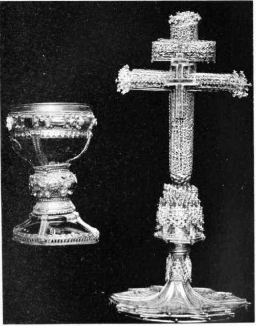 Early Chalice And Cross In Filigree Gold Work (Church of saint Isidore. Leon)