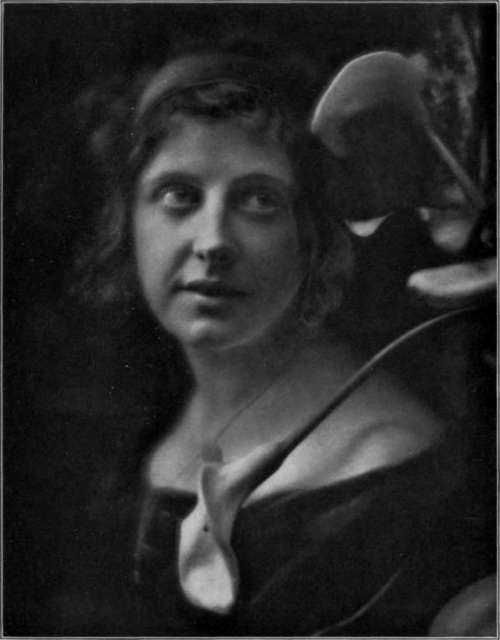 Dark Room Lights And Fog StudioLightMagazine1915 167