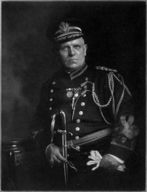 Service StudioLightMagazine1915 39