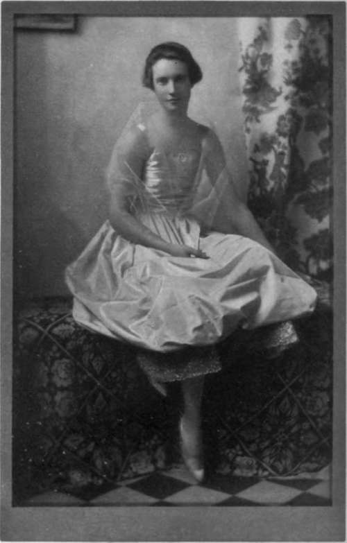 Unsafe Darkroom Lights StudioLightMagazine1915 254