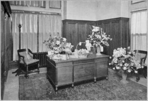 A Very Convenient Film Developing Hanger StudioLightMagazine1923 36