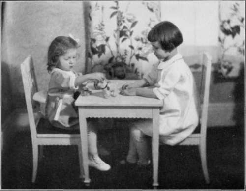 An Old Master Exhibit For Display Of Spring Styles StudioLightMagazine1923 91