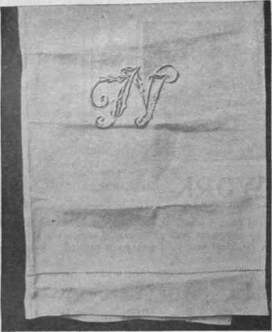 A pillow sham in hemstitched linen and monogram F.n.j, made with our transfer letters