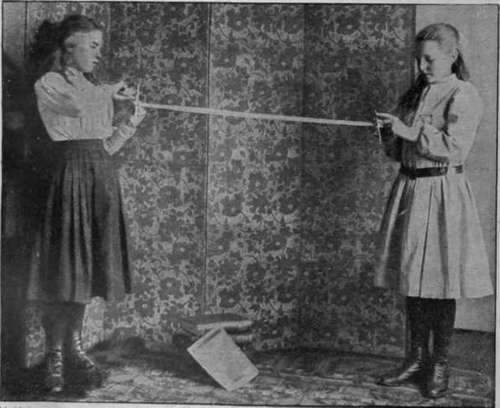 Hold the wool very firmly at each end, and twist from each end in opposite directions