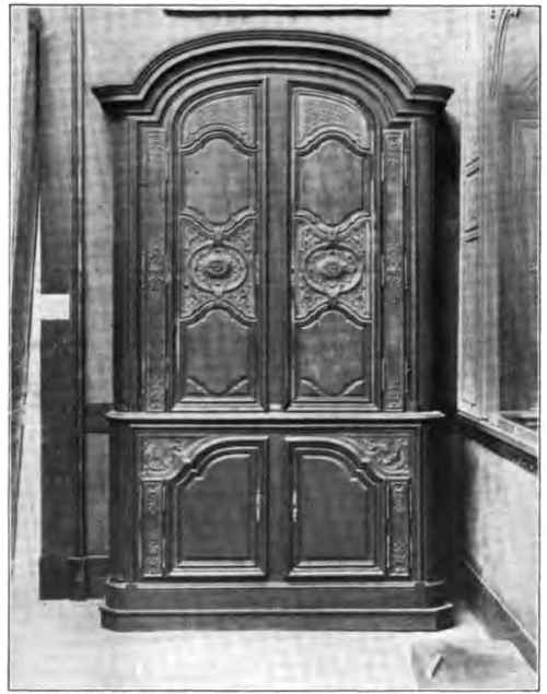 FRENCH ARMOIRE, LOUIS XIV PERIOD.