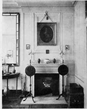 MANTEL IN A NEW YORK CITY HOUSE.