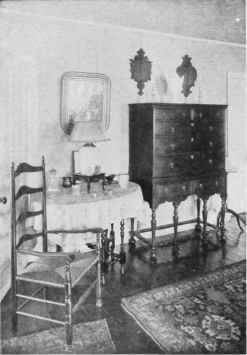 SIMPLE PERIOD FURNISHING.