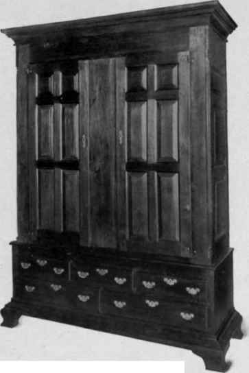 Walnut Cupboard, 1725 50.