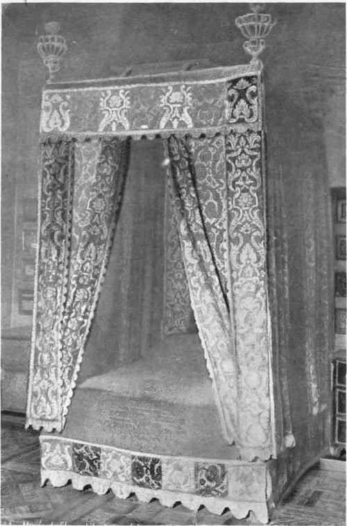 Bed of the Marechal d'Effiat Cluny Museum