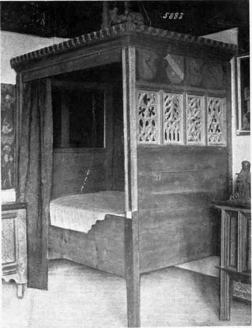 Gothic Bedstead   Nuremberg Museum