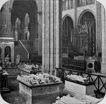 ST. Denis, Interior.
